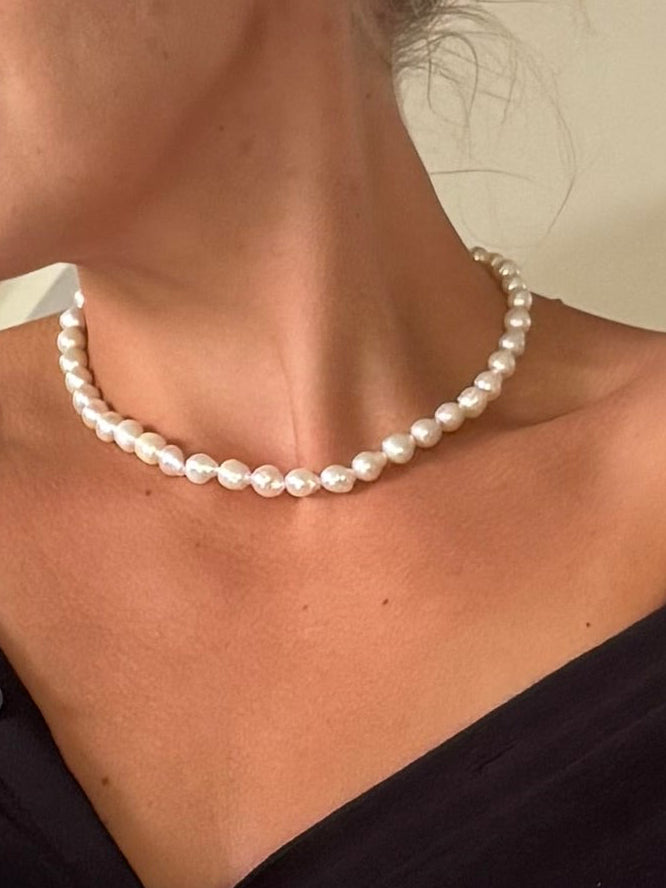 Baroque pearl necklace
