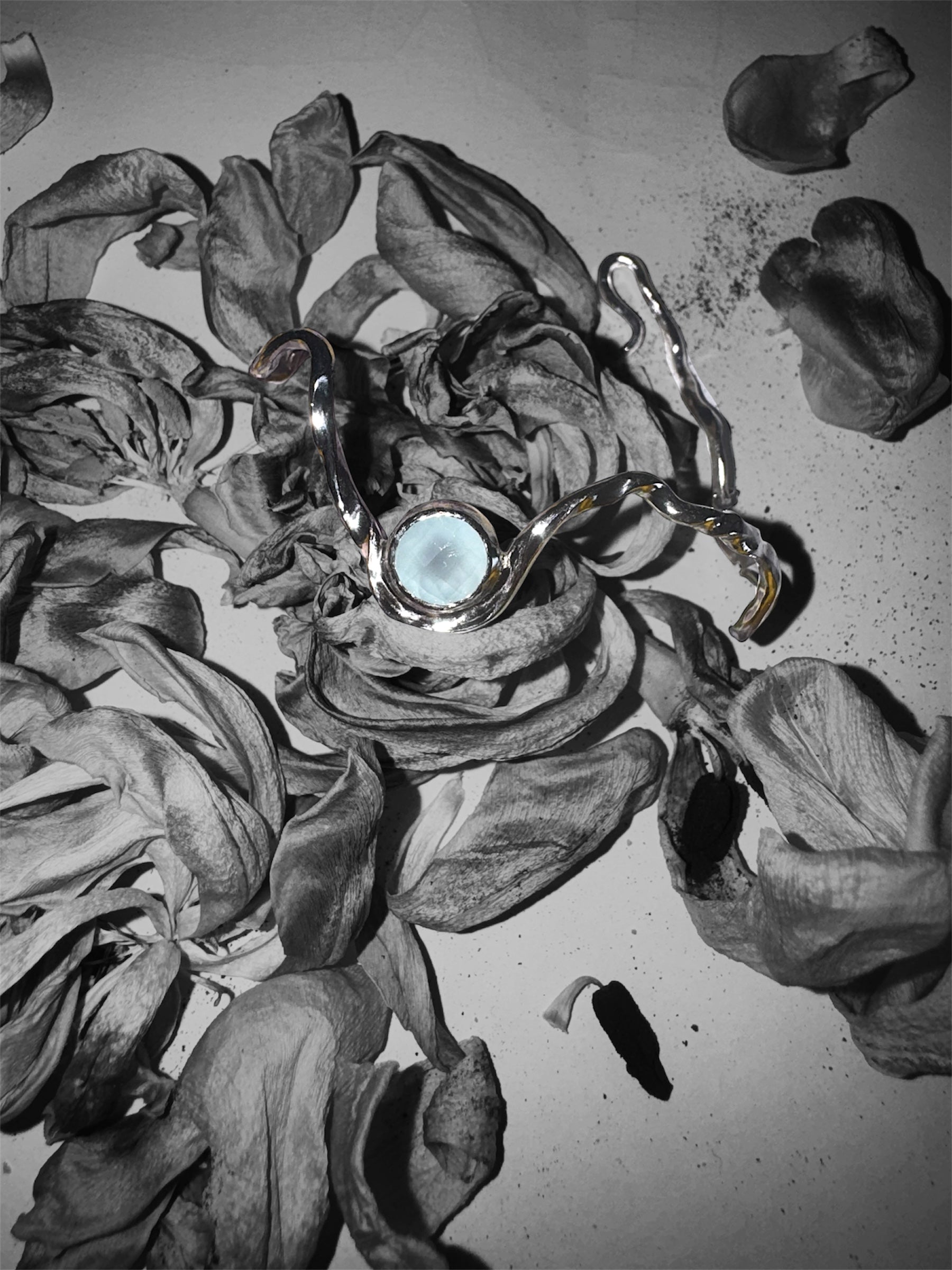 Tangle stone bracelet