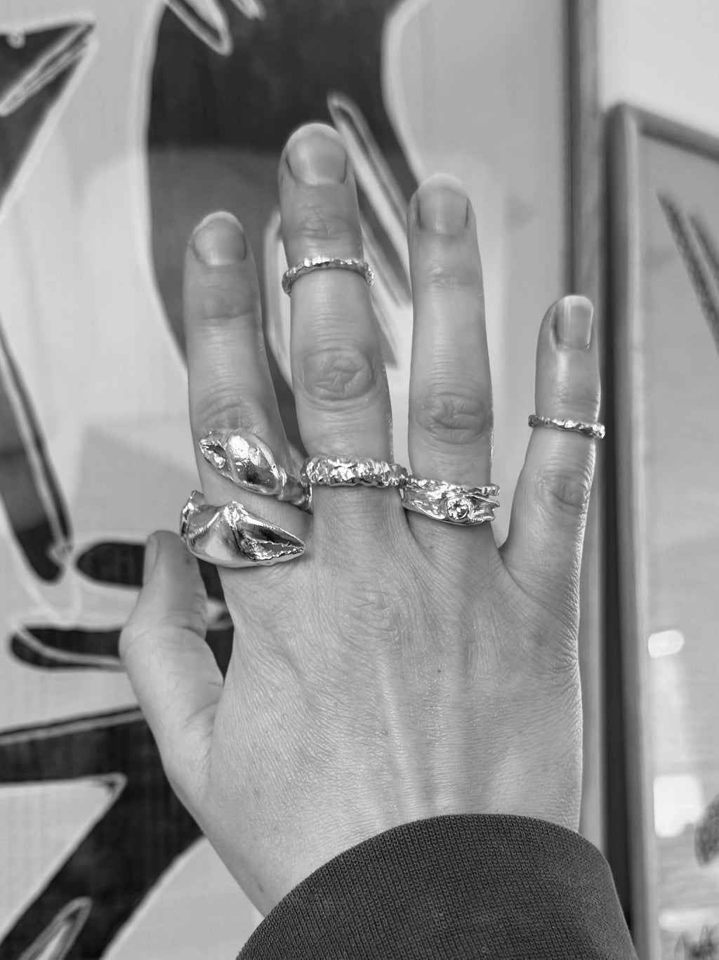 Claw ring – side view