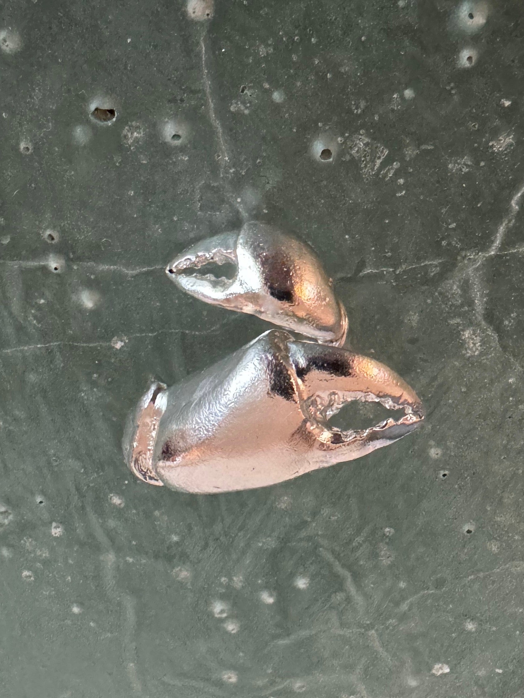 Claw ring – view 2