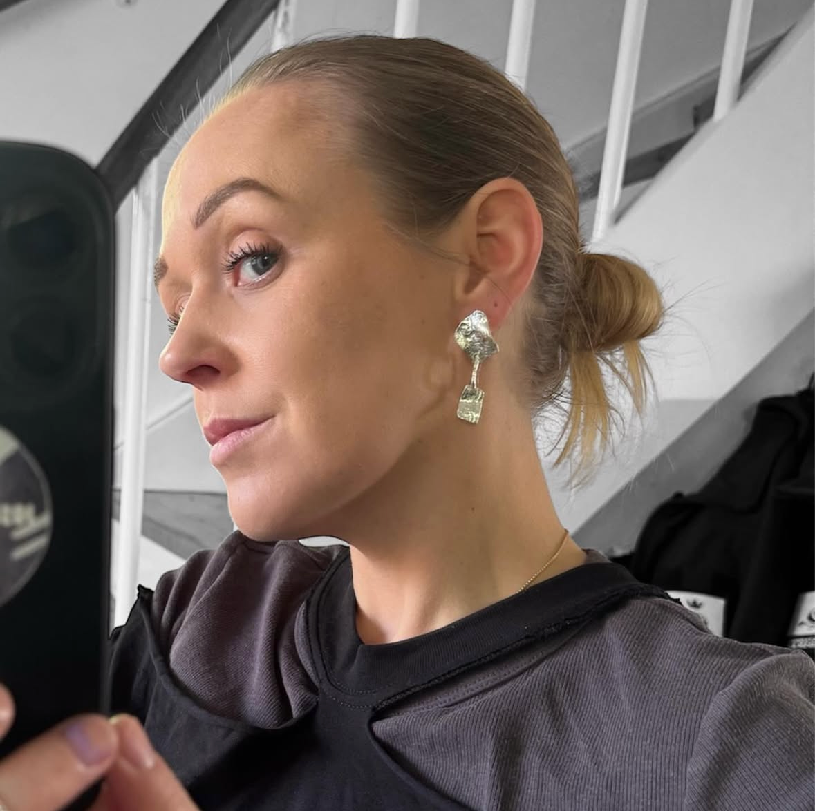 Flow earrings – close-up