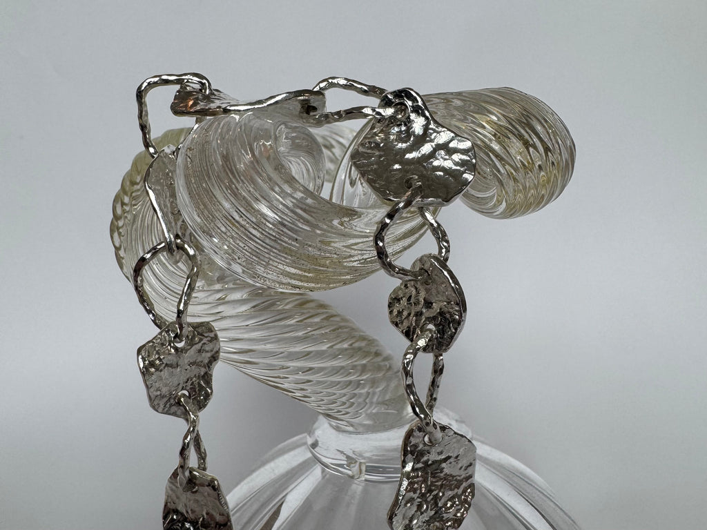 Flow necklace – close-up