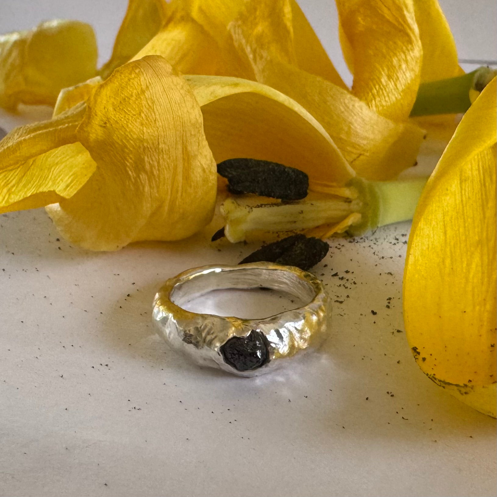 Raw ring – close-up
