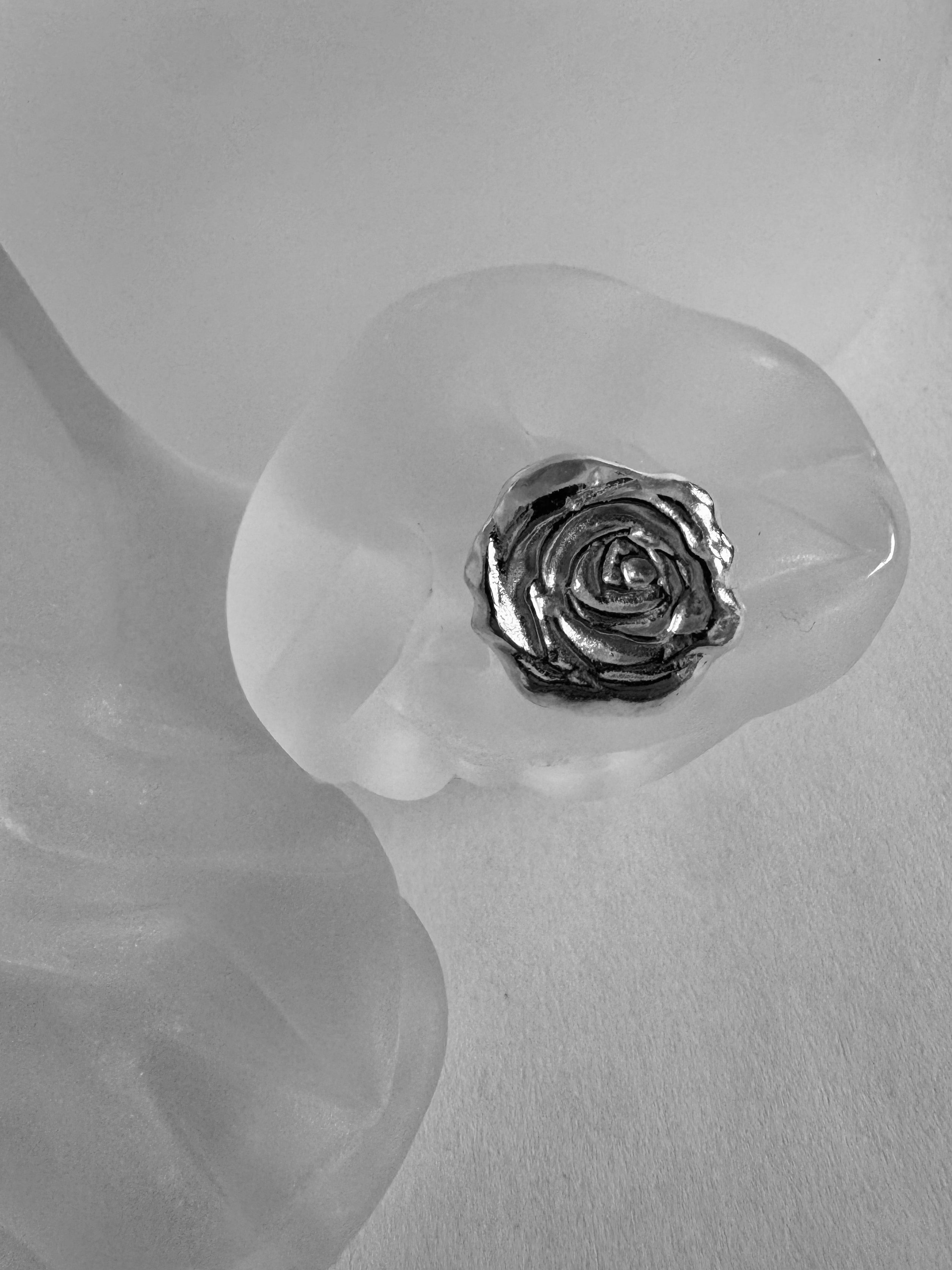 Rose accessory – view 3