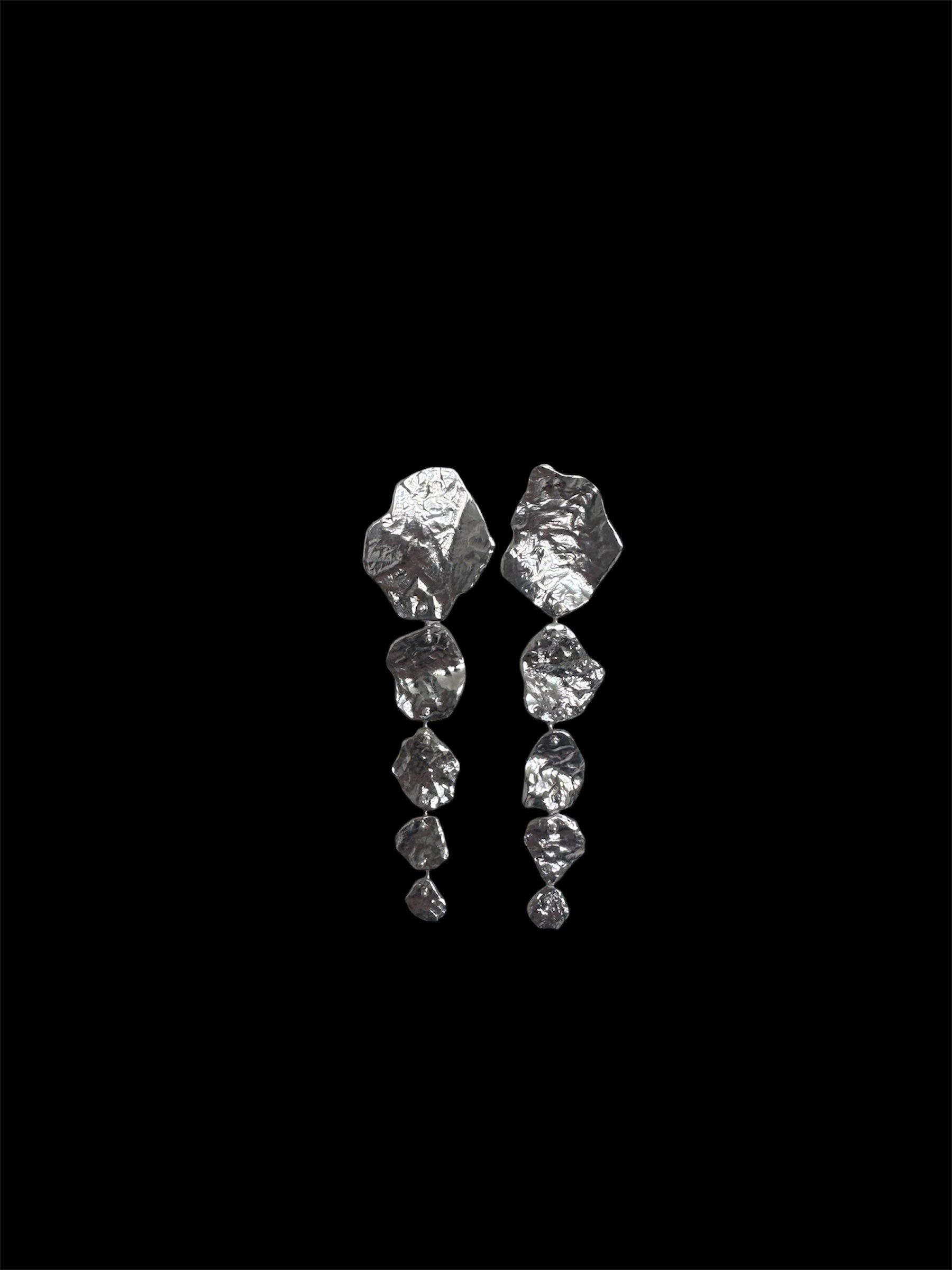 Row earrings – close-up