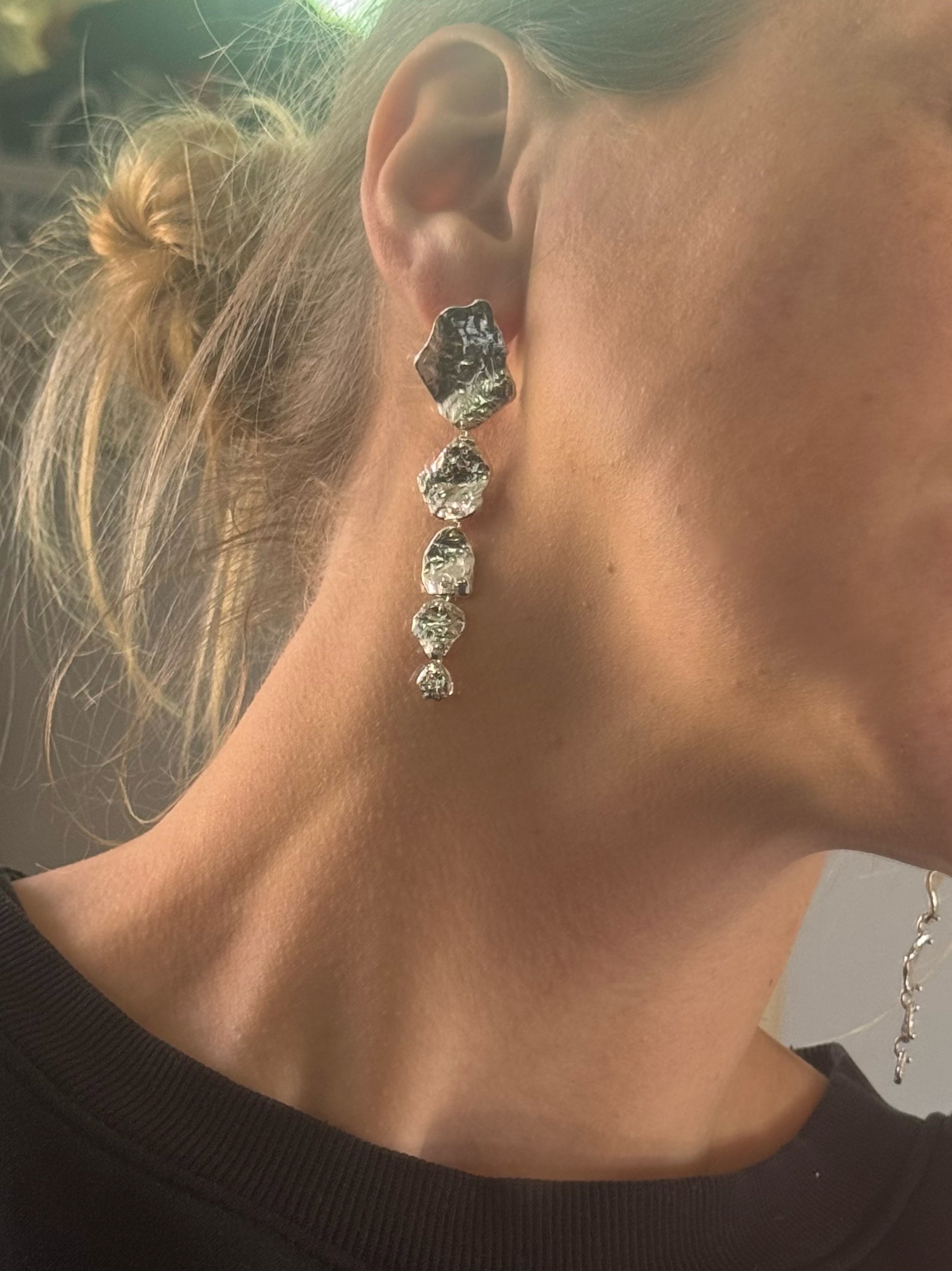 Row earrings – detail