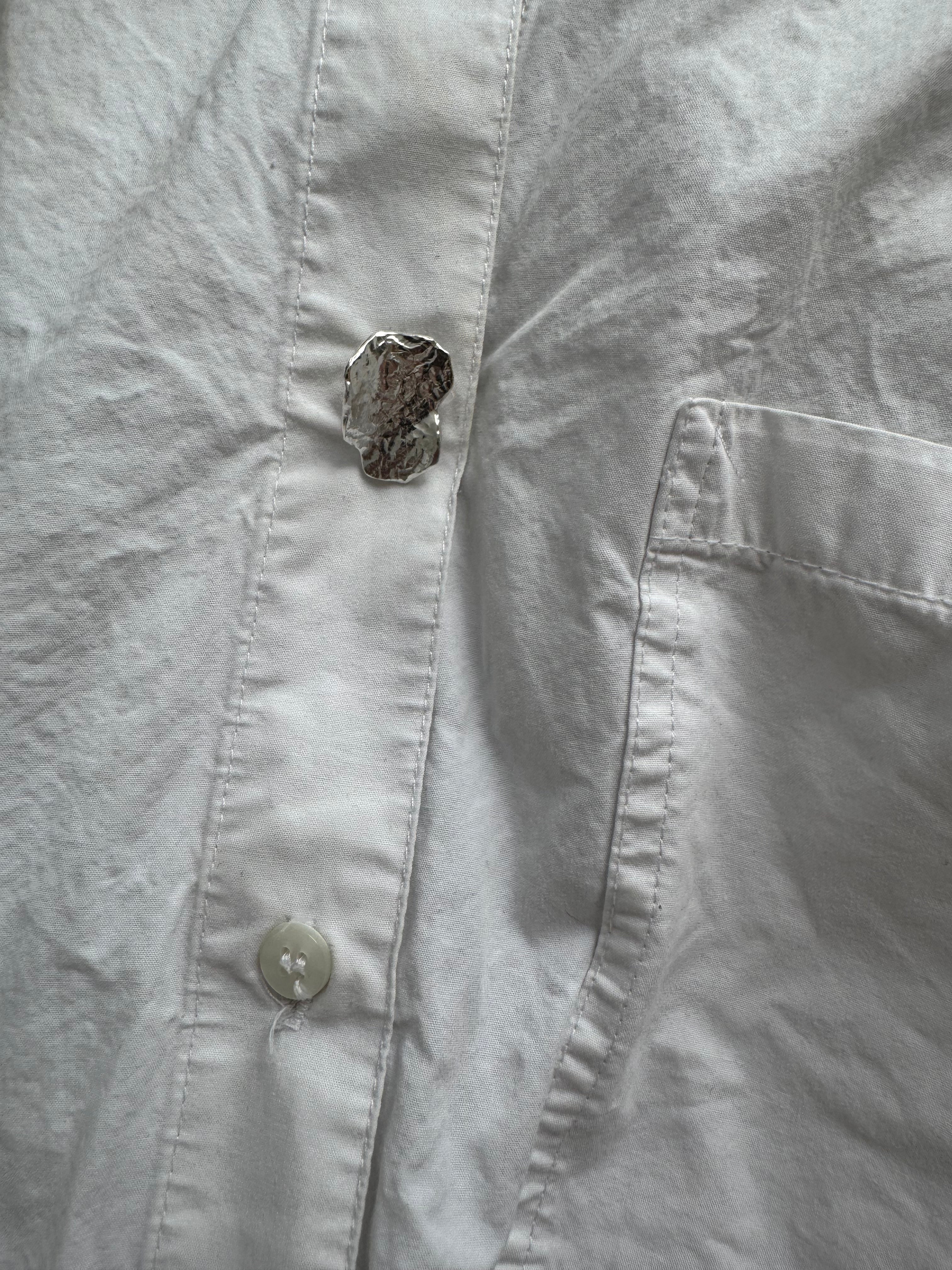 Solid accessory – side view