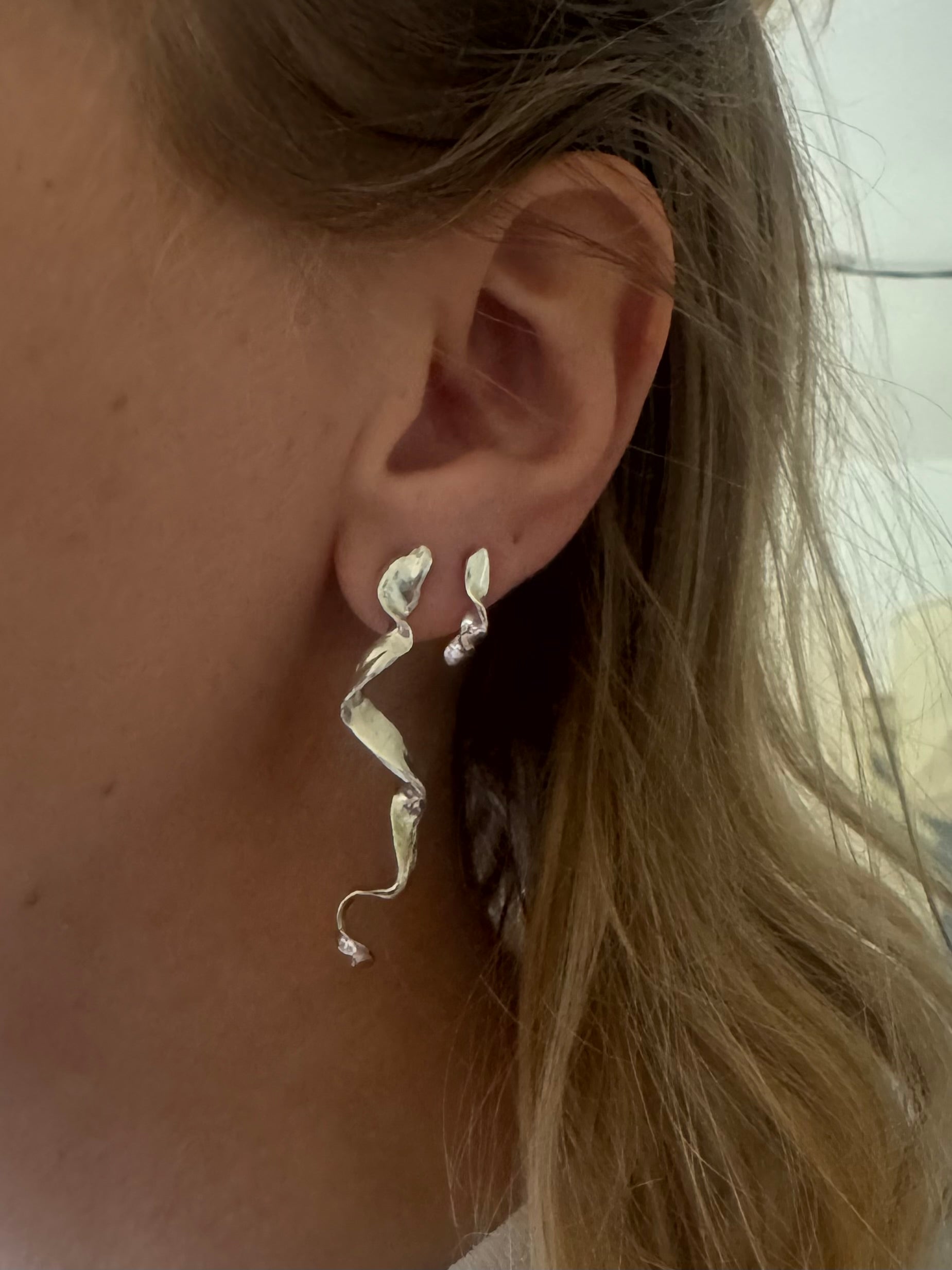 Tangle mini earrings – side view
