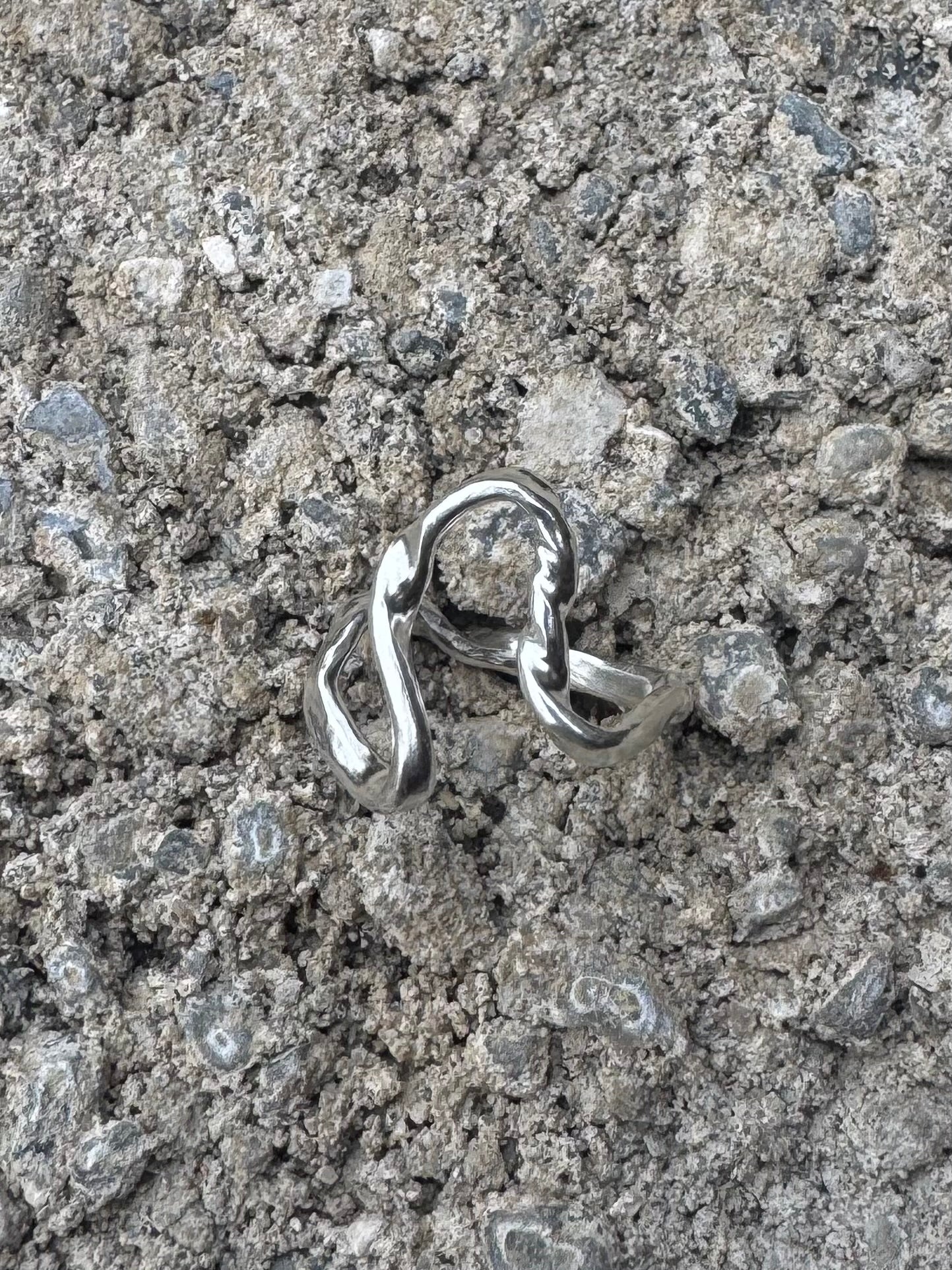 Tangle ring – worn